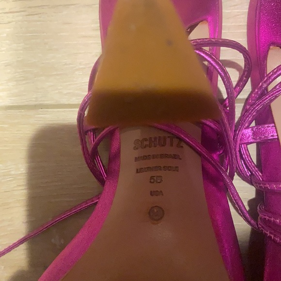 Schultz shoes - Picture 4 of 5